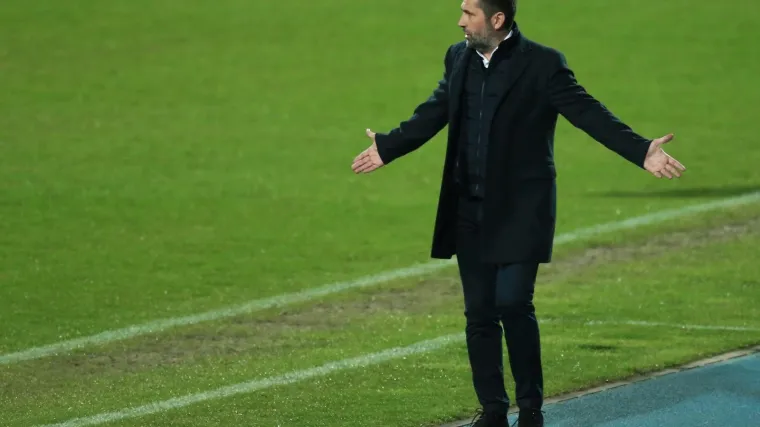 'Pi*ka vam strinina, bit ćete gladni kruha! Sramota, sramota'