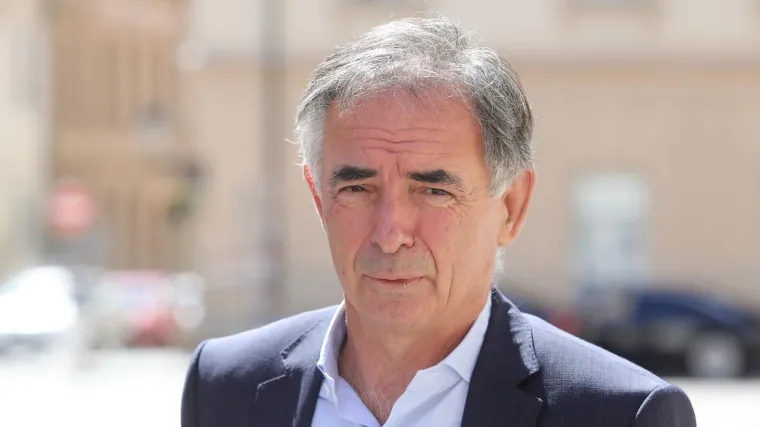 'Nitko nije sposoban kao naš prijatelj Ratko Čačić i nitko ne može mjeriti bezobraštinu drugih kao on'