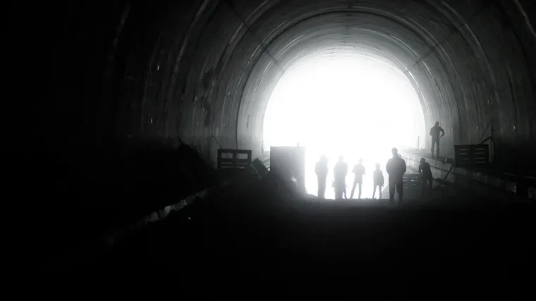 Eksplozije tresu omi&scaron;ki kraj: Dva tjedna prije predviđenog roka probijen tunel Komorjak!