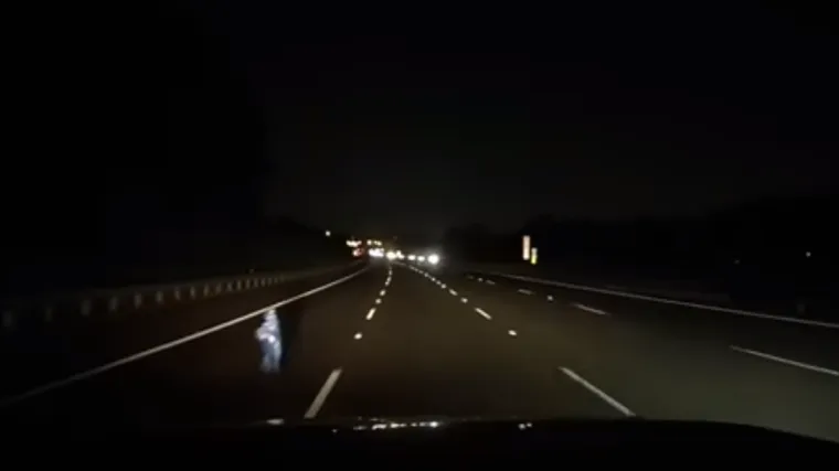 VIDEO Na autocesti mu se ukazao duh: Učinilo mu se da je dijete, ali...