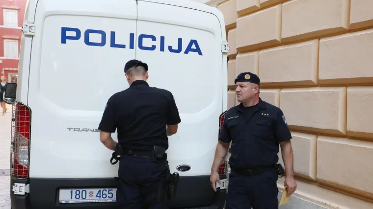 Istražuje ih zbog otkrivanja sadržaja sudskog naloga