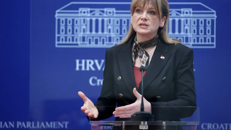 'Vlada &scaron;utnjom sudjeluje u tim protudržavnim rabotama'