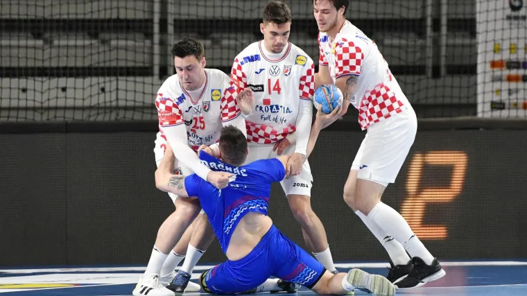 Nakon te&scaron;ke pobjede protiv Slovačke pohvalili se vrijednim darom