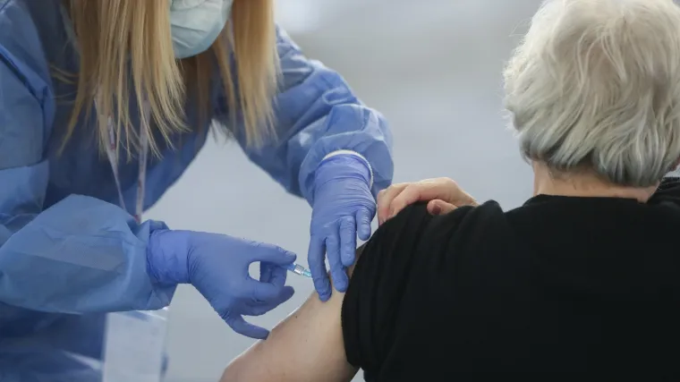 Petina odraslih primila najmanje jednu dozu cjepiva