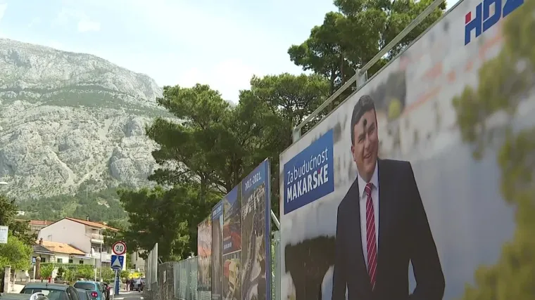 Gradonačelnik o plakatu na kojem mu se prijeti smrću: 'Točka nasred čela jasno govori o čemu se radi'