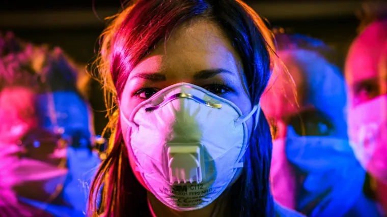 Presedan u Sloveniji: Sud odlučio da nema pravnog temelja za kazne zbog nenošenja maske!