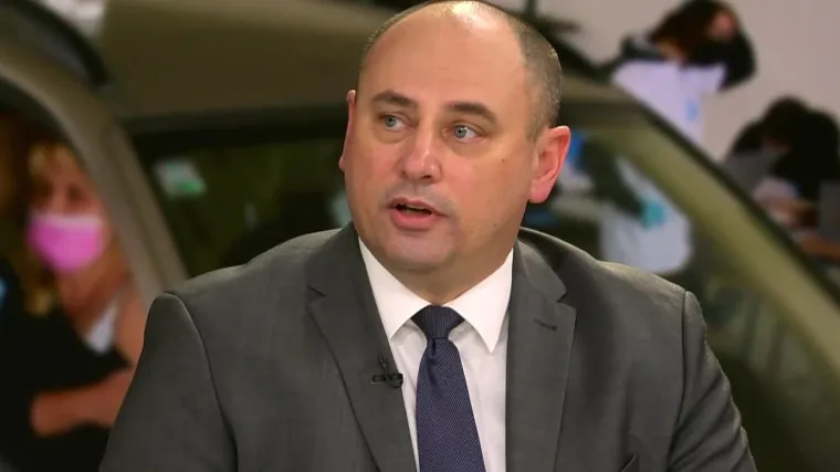 Bero&scaron;ev državni tajnik u Direktu: 'Žalosti me &scaron;to je jako malo ljudi izrazilo želju da se cijepe. Umiremo vi&scaron;e nego u ratu'