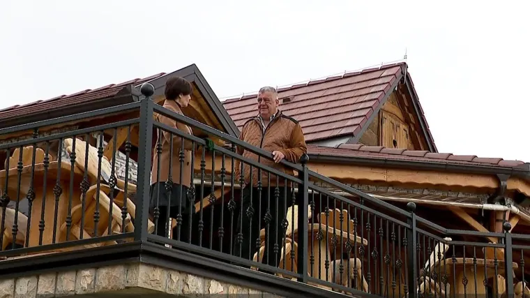 Hrvatske institucije ga traže, a on već 17 godina živi i radi u susjednoj BiH. Potraga donosi priču o najdugovječnijem bjeguncu od domaćeg pravosuđa