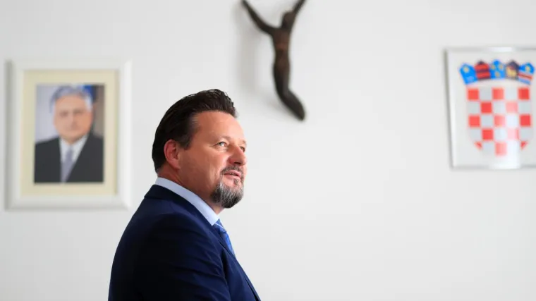 Uskok je optužio biv&scaron;eg ministra Lovru Ku&scaron;čevića za zloporabu položaja i ovlasti