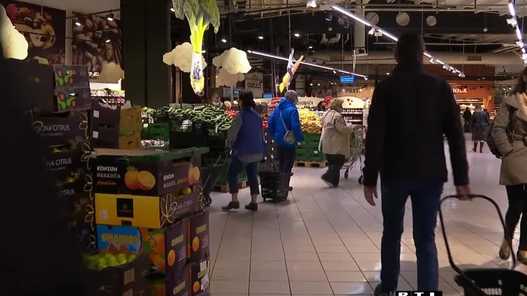 A &scaron;to ako iza zatvorenih vrata dućana u nedjelju radnik mora ličiti, raditi inventuru? Zabrana rada nedjeljom nekima je sporna