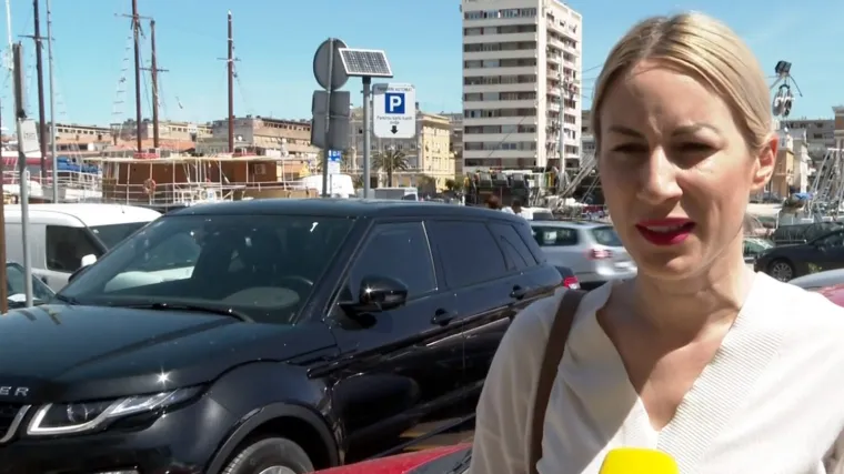 Zadarska odvjetnica luksuzni terenac ostavlja na neobilježenom dijelu parkinga i prkosi parking službi i policiji: Za RTL Danas otkrila za&scaron;to to radi
