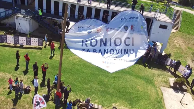 Na Banovini nije važna samo obnova, već i očuvanje prirode: Ronioci održali eko patrolu na rijeci Kupi i iz nje izvlačili smeće