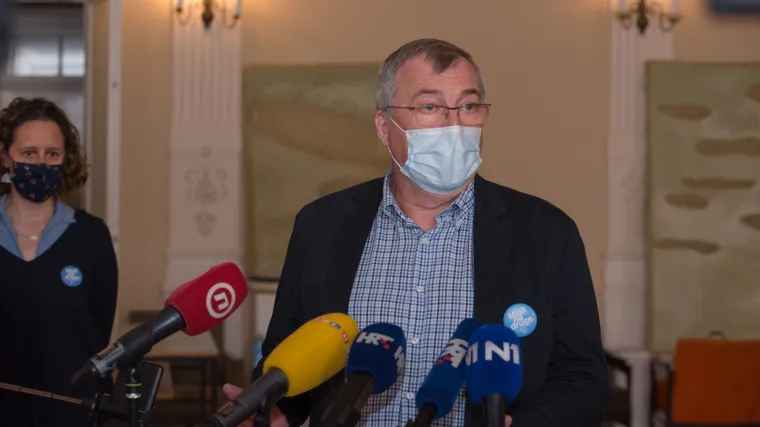 Capak: Intenzivno razgovaramo o probnim okupljanjima, očekujemo dobre rezultate