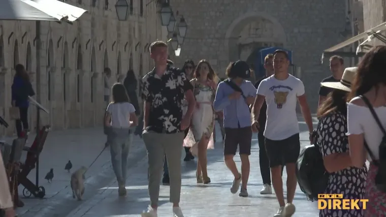 Dubrovnik zove turiste: 50% jeftiniji hoteli i sobe, popusti u restoranima, hoće li Stradun opet biti prazan?