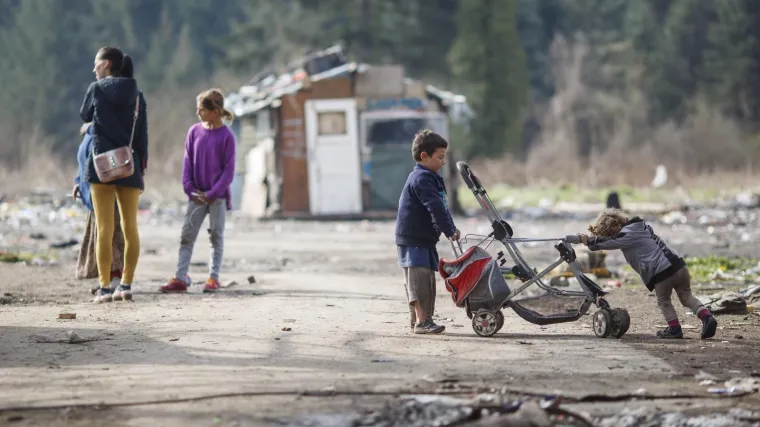 Vi&scaron;e od polovice Romkinja uda se između 15. i 18. godine, 40 posto ih odustane od obrazovanja: 'Bolje da ne razmi&scaron;ljam o tome'