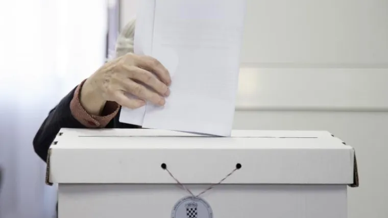'Možemo zvati policiju'