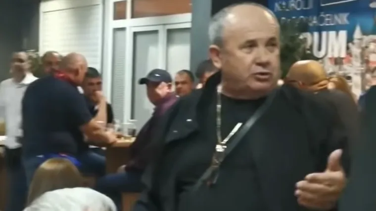 'Gradonačelnik vam je već bio četnik, sad ponovno imate to. O čemu pričamo, pa nije to tajna...'