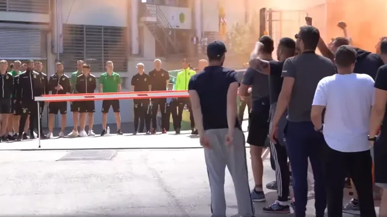 Demoni priredili spektakl u Puli, procurila snimka ispraćaja na finale s Dinamom; 'Kup je na&scaron;'