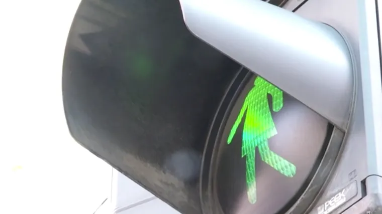 Evo ih! Rodno ispravni semafori. Služe za sijanje straha, a svima su OK i nitko ih ne obećava