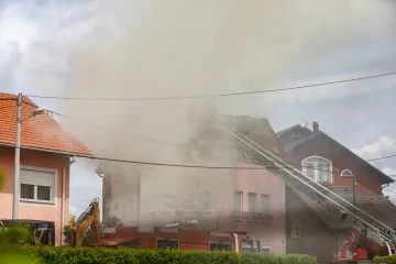 Pravi heroji! Pogledajte s kakvim dimom i vatrom su se borili vatrogasci u Velikoj Gorici kako bi spasili obiteljsku kuću