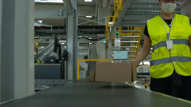 Poskupljuju po&scaron;iljke iz Kine, SAD-a i Velike Britanije, građani su nezadovoljni: 'Ne znam da li se vi&scaron;e isplati'