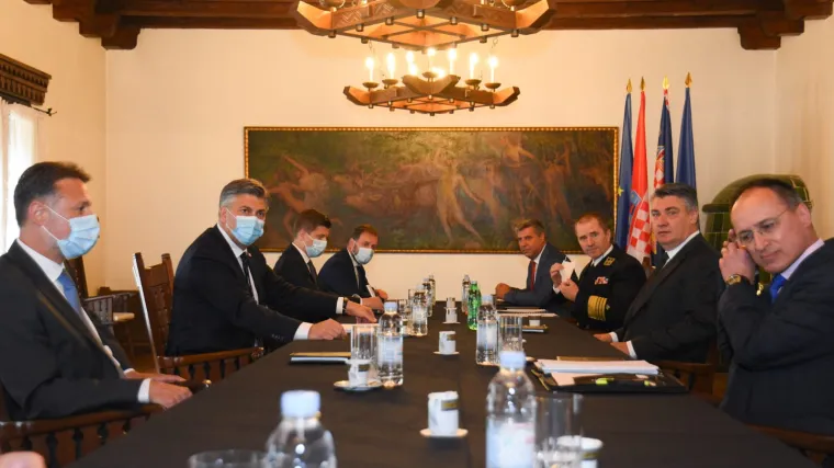 Maskirani vs. nemaskirani: Plenković i Milanović danas se nisu svađali, ali su opet pokazali razlike