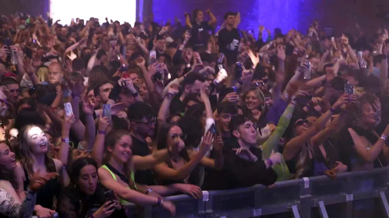 Stiže li nam napokon 'normalno': Otkriveno koliko je bilo pozitivnih na covid nakon partijanja 58 tisuća ljudi!