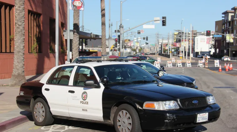 Dvoje ubijenih i 12 ljudi je ranjeno u pucnjavi na rođendanskoj zabavi