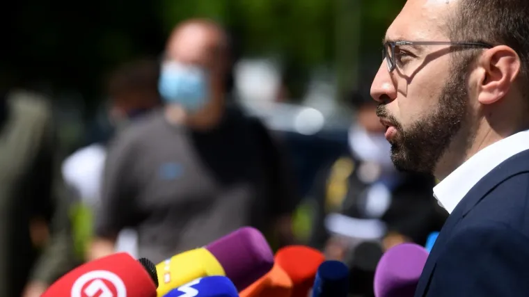 'To pokazuje da se sve temelji na manjim donacijama građana'