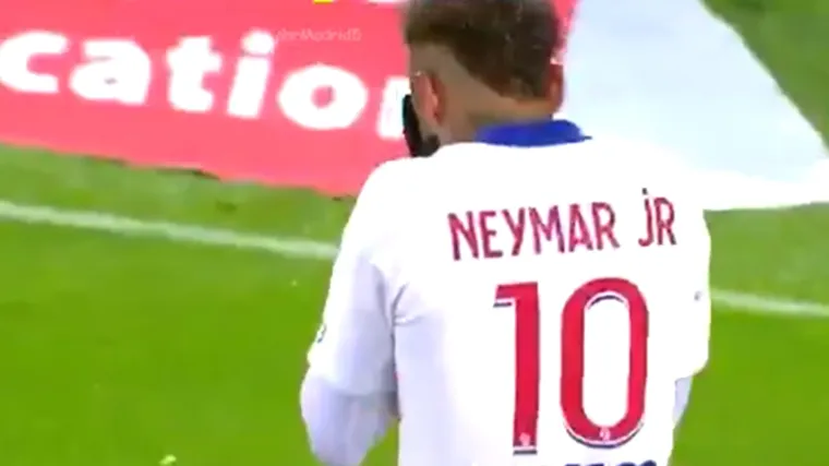 Vratar mu ostavio cijelu stranu praznu, a on sve proma&scaron;io pa se uhvatio za glavu