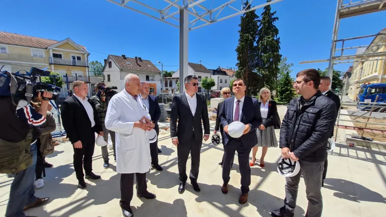 Predsjednik: 'Kladim se da prijete Toma&scaron;eviću. Da je izdajnik prokazuje ga onaj koji je tamburao na dočeku &scaron;tafete '87.'