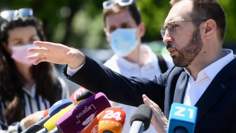 Toma&scaron;ević komentirao ankete, prljavu kampanju 'hu&scaron;kanja i straha', ali i pročelnike