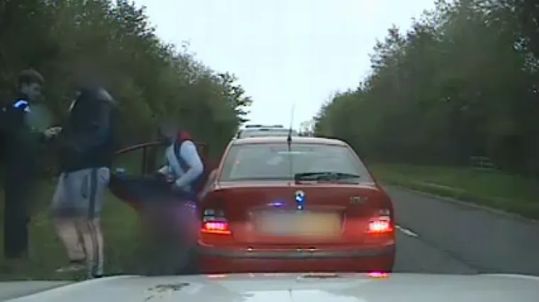 VIDEO Jeste li znali da u &Scaron;kodu Octaviju stane devetero ljudi? Policajci su ostali u &scaron;oku