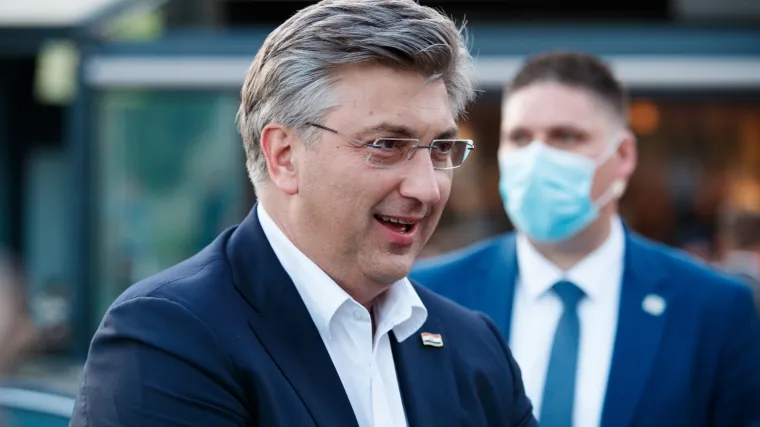 Plenković: 'Milanović je hu&scaron;kač i prevarant. A ministar je krivo shvaćen - uvođenja obveznog vojnog roka neće biti'