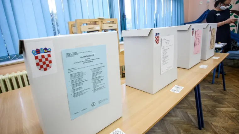 Tonemo sve niže i niže, ali nekima to jednostavno odgovara