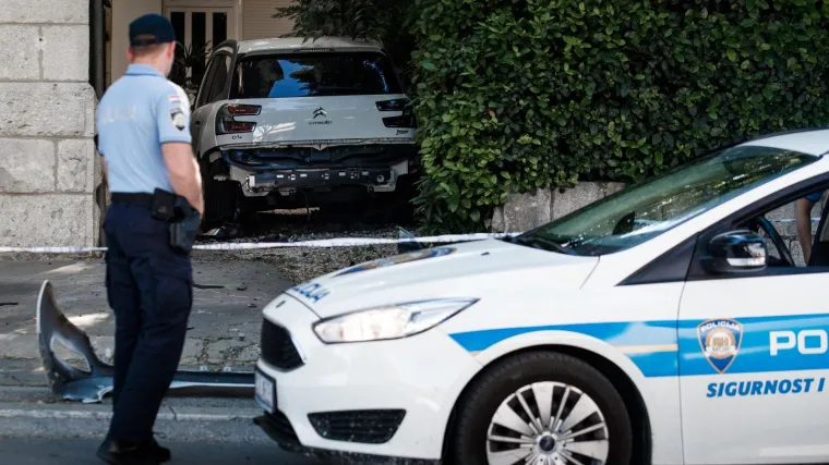 U Splitu eksplozija usred noći: Ispod automobila postavljena bomba. Policija na terenu