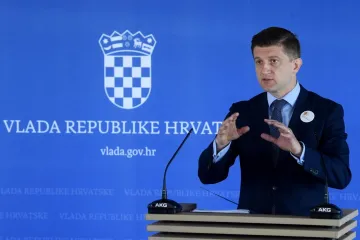 Prihodi se povećavaju za tri, a rashodi za 9,4 milijarde kuna; 'Javni dug već ove godine na silaznoj putanji'