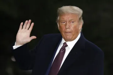Trump napao glavnog čovjeka za suzbijanje epidemije u SAD-u: 'Pogriješio je u svemu'; Traži od Kine basnoslovnu odštetu