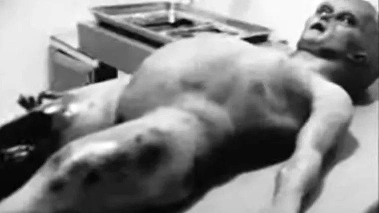 Jedan jedini kadar iz kontroverzne snimke o autopsiji aliena u Roswellu prodaje se za minimalno milijun dolara