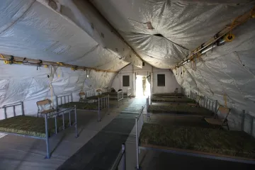 Uklanjaju se šatori ispred bolnice Dubrava: 'Srećom ih nismo koristili, iako je bilo dana kada je sve bilo spremno'