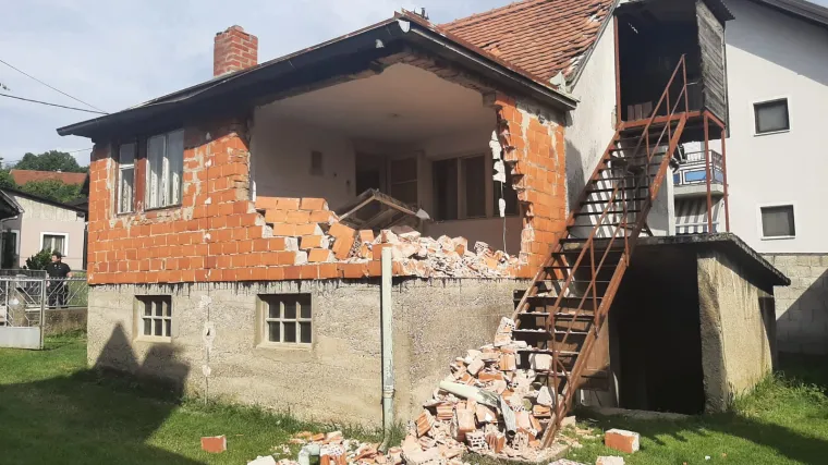 Pro&scaron;lo je 445 dana od potresa! Pogledajte ru&scaron;enje prve kuće u Zagrebu, Vanđelić: 'Zastoj je u pisanju odluka u Ministarstvu'
