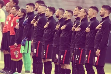 Vatreni se izmotavaju kad ne žele kleknuti u borbi protiv rasizma. Zar smo zaboravili Dudua, Poljud, Balottelija...