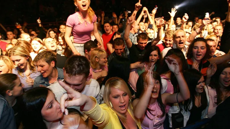 Konačno blaže mjere: Uz covid potvrde na koncerte, utakmice i druga velika događanja bez epidemiolo&scaron;kih mjera