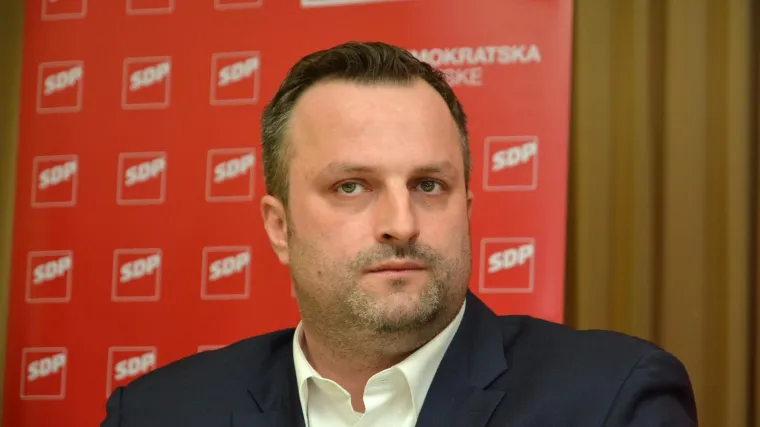 Glavnog tajnika SDP-a član stranke optužuje da je krivotvorio potpise na lokalnim izborima