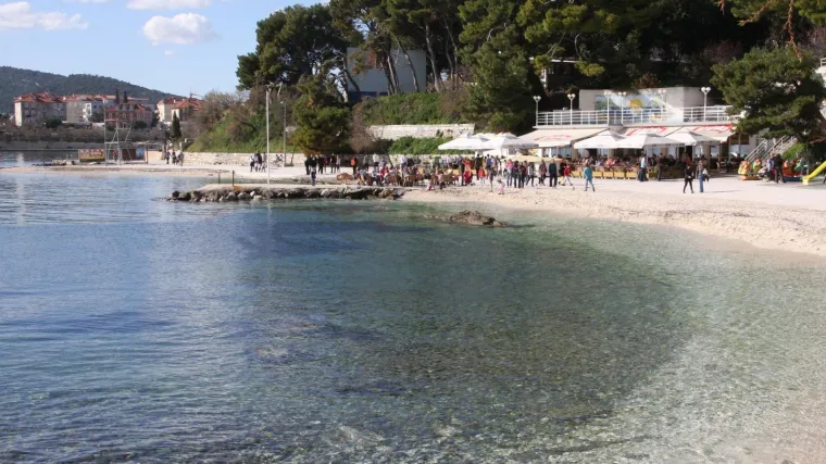 Sukobi tri dana zaredom! Splitske 'Ovčice' postale ratna zona mladih: Policija pojačava kontrole