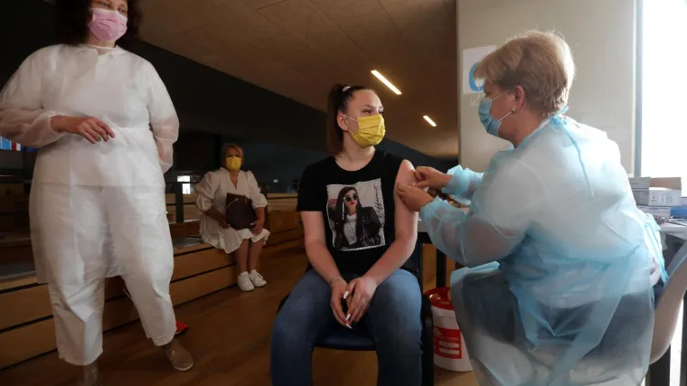 U Rijeci je nastavljeno cijepljenje djece od 12 do 18 godina, no do&scaron;lo je tek desetak dječaka i djevojčica