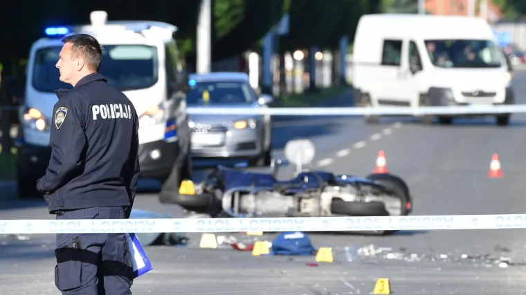 Motociklist preminuo na mjestu nakon sudara: Vozačica automobila mu je oduzela prednost