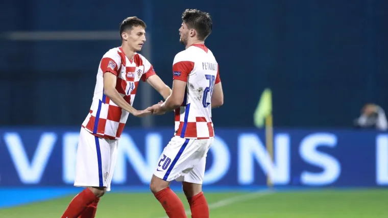 Ne, on nije Mandžukić, ali je po igri njemu najbliži, a već je neko vrijeme prikovan za klupu