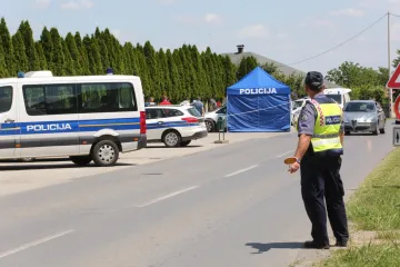 Užas u Slavoniji: U autu na parkiralištu mjesnog groblja pronađeni mrtva žena i mrtav muškarac