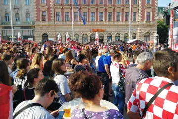 Glavni zagrebački trg bio je krcat za vrijeme utakmice Hrvatske i Češke